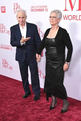 Christopher Guest mit Ehefrau Jamie Lee Curtis bei der Weltpremiere des Kinofilms Ella McCay im El Capitan Theatre. Los Angeles, 09.12.2025
