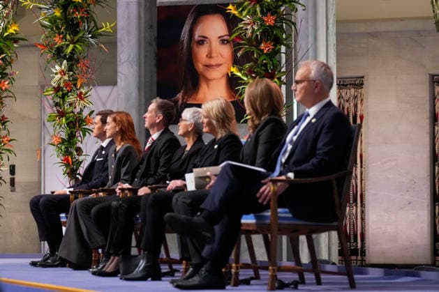 Nobels fredspris 2025 Oslo 20251210. Et bilde av Nobels fredsprismottaker Maria Corina Machado under utdelingen av Nobels fredspris i Oslo radhus. Den venezuelanske opposisjonslederen Maria Corina Machado far prisen for sitt utrettelige arbeid for a sikre demokratiske rettigheter for folket i Venezuela, og for sin kamp for en rettferdig og fredelig overgang fra diktatur til folkestyre. Pa grunn av omstendighetene i hjemlandet Venezuela kunne ikke Nobels fredsprismottaker delta pa utdelingen i Norge. Foto: Ole Berg-Rusten NTB POOL Oslo Norge ZV3hLM-DEaw EDITORIAL USE ONLY Ref:_BNCZV3hLM-DEaw.jpg Copyright: xOlexBerg-Rustenx xNTBx