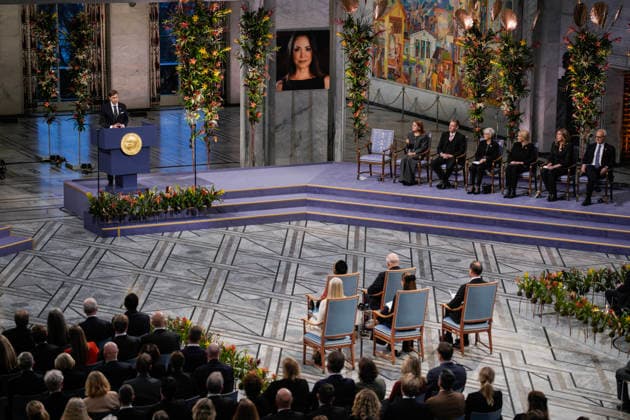 Nobels fredspris 2025 Oslo 20251210. Direktor i Nobelinstituttet Kristian Berg Harpviken under utdelingen av Nobels fredspris i Oslo radhus. Den venezuelanske opposisjonslederen Maria Corina Machado far prisen for sitt utrettelige arbeid for a sikre demokratiske rettigheter for folket i Venezuela, og for sin kamp for en rettferdig og fredelig overgang fra diktatur til folkestyre. Pa grunn av omstendighetene i hjemlandet Venezuela kunne ikke Nobels fredsprismottaker delta pa utdelingen i Norge. Foto: Stian Lysberg Solum NTB Oslo Norge BM8LKslJ79Y EDITORIAL USE ONLY Ref:_BNCBM8LKslJ79Y.jpg Copyright: xStianxLysbergxSolumx xNTBx