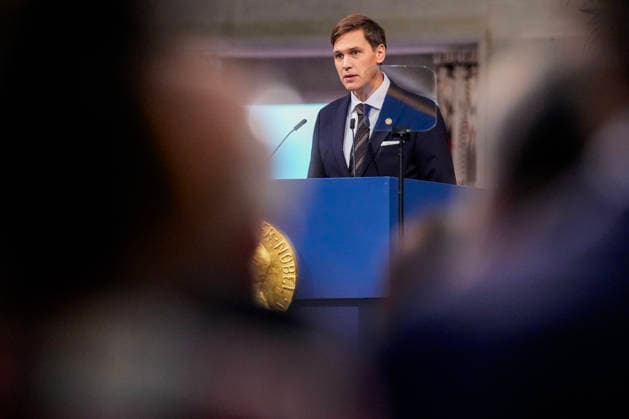 Nobels fredspris 2025 Oslo 20251210. Leder i Nobelinstituttet Jorgen Watne Frydnes under utdelingen av Nobels fredspris i Oslo radhus. Den venezuelanske opposisjonslederen Maria Corina Machado far prisen for sitt utrettelige arbeid for a sikre demokratiske rettigheter for folket i Venezuela, og for sin kamp for en rettferdig og fredelig overgang fra diktatur til folkestyre. Pa grunn av omstendighetene i hjemlandet Venezuela kunne ikke Nobels fredsprismottaker delta pa utdelingen i Norge. Foto: Ole Berg-Rusten NTB POOL Oslo Norge 3WCuDx0SiSI EDITORIAL USE ONLY Ref:_BNC3WCuDx0SiSI.jpg Copyright: xOlexBerg-Rustenx xNTBx