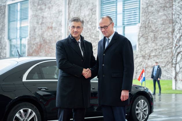 Bundeskanzler Friedrich Merz, Premierminister, Andrej Plenkovic Bundeskanzleramt, Berlin, Bundeskanzler Friedrich Merz, Begrüßung, Premierminister, Kroatien, Andrej Plenkovic Berlin Berlin GER *** Federal Chancellor Friedrich Merz, Prime Minister, Andrej Plenkovic Federal Chancellery, Berlin, Federal Chancellor Friedrich Merz, Welcome, Prime Minister, Croatia, Andrej Plenkovic Berlin Berlin GER