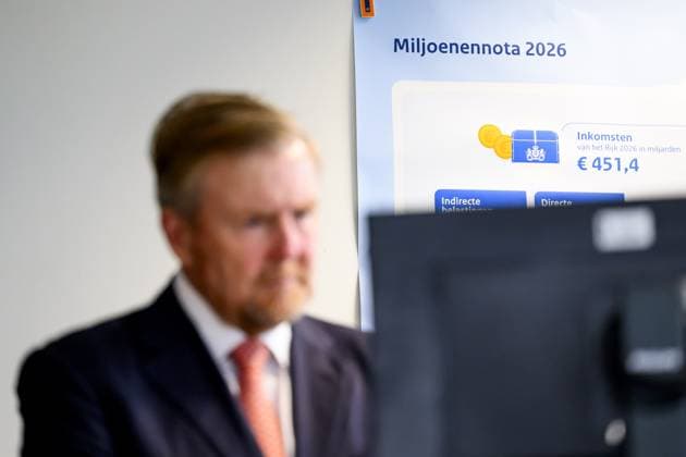 Den Haag, The Netherlands, 2025-12-10 09:10:40 THE HAGUE, 10-12-2025, Ministry of Finance. King Willem-Alexander, accompanied by the Minister of Finance, Eelco Heinen, is on a working visit to the Ministry of Finance s General Treasury Agency in The Hague. PHOTO: NLBeeld Patrick van Emst Credit: NL Beeld Patrick van Emst  Copyright: xx x