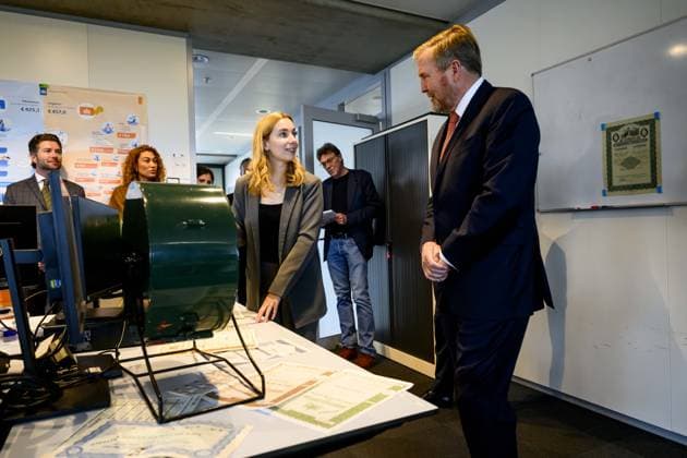Den Haag, The Netherlands, 2025-12-10 09:07:34 THE HAGUE, 10-12-2025, Ministry of Finance. King Willem-Alexander, accompanied by the Minister of Finance, Eelco Heinen, is on a working visit to the Ministry of Finance s General Treasury Agency in The Hague. PHOTO: NLBeeld Patrick van Emst Credit: NL Beeld Patrick van Emst  Copyright: xx x