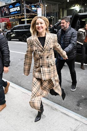 Kate Hudson arriving at the Robin Williams theater for a movie screening, New York Featuring: Kate Hudson Where: New York City, New York, United States When: 10 Dec 2025 Credit: Elder Ordonez INSTARimages EDITORIAL USE ONLY. NOT FOR USE BY NEWSPAPERS BASED IN THE UK. Copyright: xx instar55330111