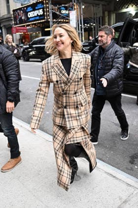 Kate Hudson arriving at the Robin Williams theater for a movie screening, New York Featuring: Kate Hudson Where: New York City, New York, United States When: 10 Dec 2025 Credit: Elder Ordonez INSTARimages EDITORIAL USE ONLY. NOT FOR USE BY NEWSPAPERS BASED IN THE UK. Copyright: xx instar55330113