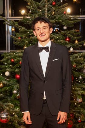 Spenden Gala - 31. Jose Carreras Gala - Julian Janssen (Checker Julian) bei der 31. Jose Carreras Gala in der Mediacity Leipzig am 10.12.2025. Copyright: xEventpressxKochanx