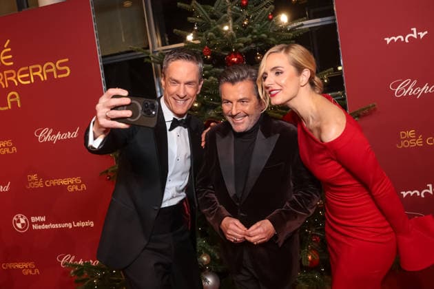 Spenden Gala - 31. Jose Carreras Gala - Sven Lohrig, Thomas Anders und Stephanie Müller-Spirra bei der 31. Jose Carreras Gala in der Mediacity Leipzig am 10.12.2025. Copyright: xEventpressxKochanx