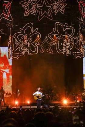 Mumford and Sons at The O2 Arena on their Rushmere Tour 10th December 2025 Marcus Mumford of Mumford and Sons at The O2 Arena, London United Kingdom on their Rushmere Tour 10th December 2025, Credit:Ray Hill Avalon  Copyright: xRayxHillx xAvalonx 1058273058