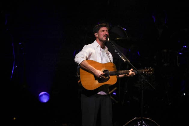 Mumford and Sons at The O2 Arena on their Rushmere Tour 10th December 2025 Marcus Mumford of Mumford and Sons at The O2 Arena, London United Kingdom on their Rushmere Tour 10th December 2025, Credit:Ray Hill Avalon  Copyright: xRayxHillx xAvalonx 1058273085