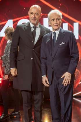 ABBleipzig: Der Graf Unheilig und Jose Carreras auf der Buehne Teilnehmer Gast bei der 31.Jose Carreras Gala in der Media City Leipzig, am 10.12.25 Sachsen Deutschland