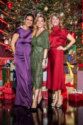 ABBleipzig: Maja Weber, Nele Kiper und Louise Bär Baer vorm Weihnachtsbaum auf der Buehne Teilnehmer Gast bei der 31.Jose Carreras Gala in der Media City Leipzig, am 10.12.25 Sachsen Deutschland
