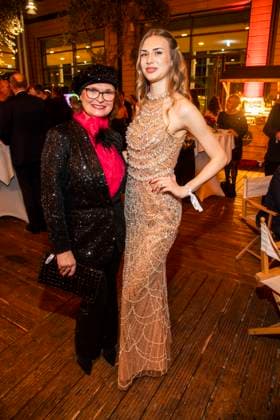ABBleipzig: Anett Pötzsch Poetzsch und Beatrice Bodug auf der Buehne Teilnehmer Gast bei der 31.Jose Carreras Gala in der Media City Leipzig, am 10.12.25 Sachsen Deutschland