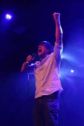 John Maus bei einem Konzert im Astra Kulturhaus in Berlin, 10. Dezember 2025. John Maus Konzert Berlin