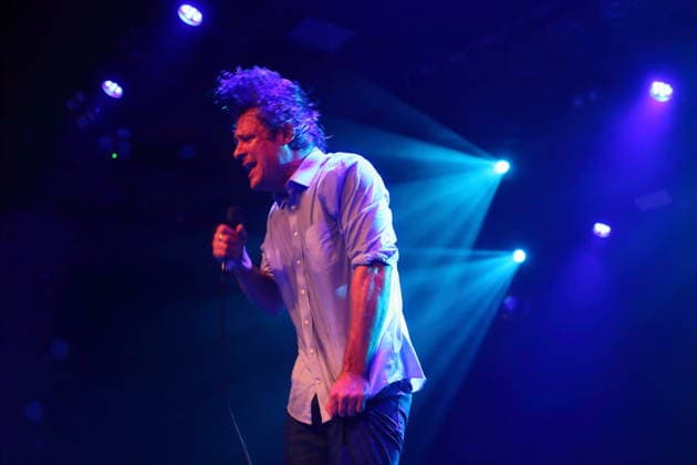 John Maus bei einem Konzert im Astra Kulturhaus in Berlin, 10. Dezember 2025. John Maus Konzert Berlin