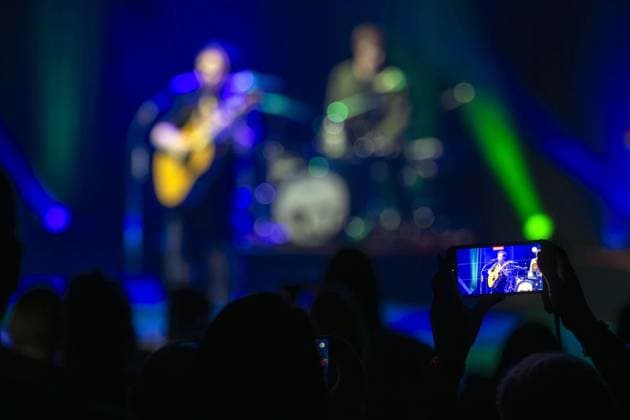RECORD DATE NOT STATED Michael Patrick Kelly spielt für die Aktion Lichtblicke , die sich für bedürftige Kinder und ihre Familien einsetzt. 10.12..2025 Duisburg ** NUR FÜR REDAKTIONELLE ZWECKE ** EDITORIAL USE ONLY **<p>Michael Patrick Kelly spielt für die Aktion Lichtblicke , die sich für bedürftige Kinder und ihre Familien einsetzt. 10.12..2025 Duisburg Deutschland NRW Duisburg Copyright: DanielxAttia