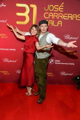 ABBleipzig: Luise Bähr Baehr mit Hendrik Duryn Schauspieler zu Gast auf dem roten Teppich bei der 31.Jose Carreras Gala in der Media City Leipzig, am 10.12.25 Sachsen Deutschland