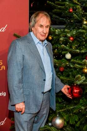 ABBleipzig: Chris de Burgh Saenger zu Gast auf dem roten Teppich bei der 31.Jose Carreras Gala in der Media City Leipzig, am 10.12.25 Sachsen Deutschland