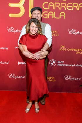 ABBleipzig: Luise Bähr und Hendrik Duryn Schauspieler zu Gast auf dem roten Teppich bei der 31.Jose Carreras Gala in der Media City Leipzig, am 10.12.25 Sachsen Deutschland