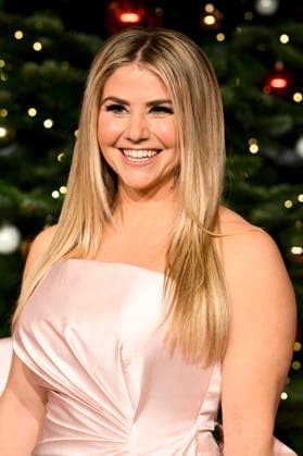 ABBleipzig: Beatrice Egli Saengerin zu Gast auf dem roten Teppich bei der 31.Jose Carreras Gala in der Media City Leipzig, am 10.12.25 Sachsen Deutschland