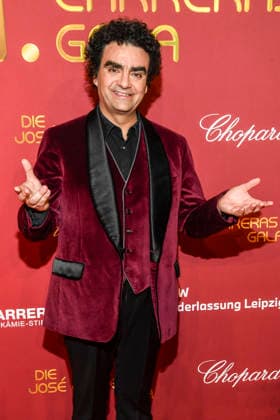 ABBleipzig: Rolando Villazon Saenger zu Gast auf dem roten Teppich bei der 31.Jose Carreras Gala in der Media City Leipzig, am 10.12.25 Sachsen Deutschland