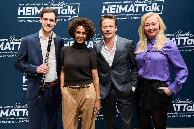 3. Peemöllers Heimat-Talk Julius Engelbach, Dennenesch ZoudÃ (Zoude), Ilka Peemöller, Roman Knizka 3. Peemöllers Heimat-Talk im DRIVE. Volkswagen Group Forum in Berlin am 17.11.2025 Copyright: xEventpressxRadkex