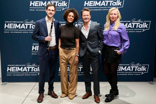 3. Peemöllers Heimat-Talk Julius Engelbach, Dennenesch ZoudÃ (Zoude), Ilka Peemöller, Roman Knizka 3. Peemöllers Heimat-Talk im DRIVE. Volkswagen Group Forum in Berlin am 17.11.2025 Copyright: xEventpressxRadkex
