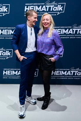 3. Peemöllers Heimat-Talk Lukas Sauer , Ilka Peemöller 3. Peemöllers Heimat-Talk im DRIVE. Volkswagen Group Forum in Berlin am 17.11.2025 Copyright: xEventpressxRadkex