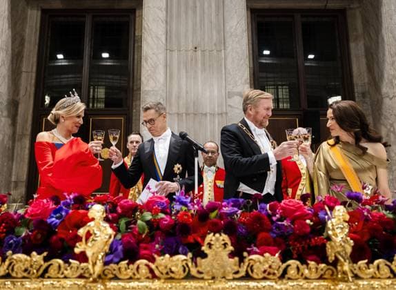 Entertainment Bilder des Tages AMSTERDAM King Willem-Alexander, Queen Maxima, and Finnish President Alexander Stubb and his wife Suzanne Innes-Stubb attend a state banquet at the Royal Palace in Amsterdam on the first day of a two-day state visit to the Netherlands. ANP POOL REMKO DE WAAL netherlands out - belgium out  Copyright: xx x544609804x originalFilename: 544609804.jpg