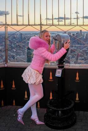 RECORD DATE NOT STATED Zara Larsson visits the Empire State Building in Celebration of iHeartRadio Z100™s Jingle Ball Presented by Capital One. (NEW) Zara Larsson visits the Empire State Building in Celebration of iHeartRadio Z100™s Jingle Ball Presented by Capital One. New York, USA. Zara Larsson, the GRAMMY-nominated and multi-platinum artist, visits the Empire State Building in honor of iHeartRadio Z100™s Jingle Ball Presented by Capital One. Credit: Jeff Rivera The News2 (Foto: Jeff Rivera Thenews2 imago images) Zara Larsson visits the Empire State Building in Celebration of iHeartRadio Z100™s Jingle Ball Presented by Capital One.  Copyright: xJeffxRiverax