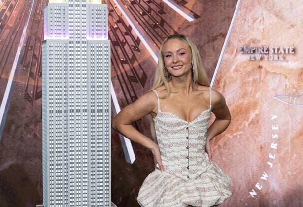 December 11, 2025, Bronx, New York, USA: GRAMMY-nominated, multi-platinum artist Zara Larsson visits Empire State Building in New York, NY on December 11, 2025 for ceremonial lighting to celebrate iHeartRadio Z100 Jingle Ball. Bronx USA - ZUMAr339 20251211_znp_r339_010 Copyright: xLevxRadinx