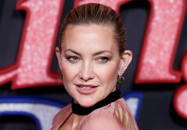 Kate Hudson arrives on the red carpet at the Focus Features Song Sung Blue New York Premiere at AMC Lincoln Square Theater on Thursday, December 11, 2025 in New York City.  NYP20251211125 JohnxAngelillo