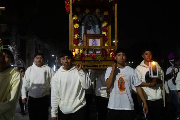 Devotees of the Virgin of Guadalupe arrive at the Basilica of Santa Maria Guadalupe to visit her temple during the Virgin of Guadalupe s day. on December 11, 2025 in Mexico City, Mexico. Mexico City Mexico - ZUMAe321 20251211_zia_e321_039 Copyright: xMarcoxGonzalezx