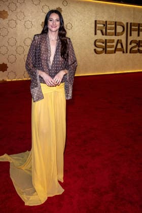 Johnny Depp and Celebs Attend Closing of Red Sea Film Festival - Jeddah Shailene Woodley walks the red carpet as she attends the closing ceremony of the 5th edition of the Red Sea Film Festival in Jeddah, Saudi Arabia, on December 11th, 2025. Photo by Balkis Press ABACAPRESS.COM Jeddah Saudi Arabia  Copyright: xBalkisxPress ABACAx