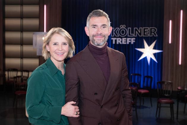von links: Susan LINK, Moderatorin, Micky BEISENHERZ, Moderator, Gastgeber der Sendung ,,Koelner Treff,, im WDR Fernsehen, 11.12.2025.