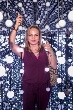 ABBberlin: Regina Halmich ex Boxerin zu Gast bei der Eroeffnung von Bubble Planet Das Erlebnismuseum fuer alle Sinne in der Arena Berlin 11.12.2025 Berlin Deutschland
