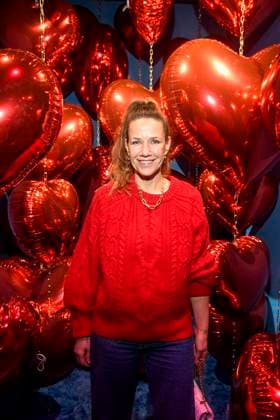 ABBberlin: Alexandra Neldel Schauspielerin zu Gast bei der Eroeffnung von Bubble Planet Das Erlebnismuseum fuer alle Sinne in der Arena Berlin 11.12.2025 Berlin Deutschland