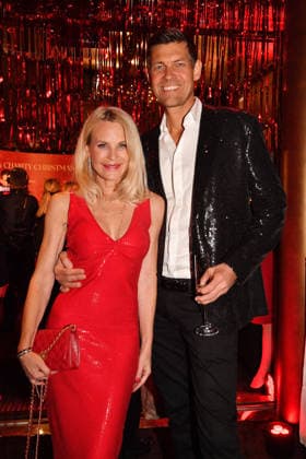 Sonja Kiefer und Cedric Schwarz beim Cathy s Charity Christmas Event im Living Hotel Das Viktualienmarkt am 11.12.2025 in Muenchen Cathy Hummels Charity Christmas Event in Muenchen