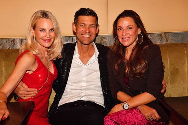 Sonja Kiefer, Cedric Schwarz und Simone Ballack beim Cathy s Charity Christmas Event im Living Hotel Das Viktualienmarkt am 11.12.2025 in Muenchen Cathy Hummels Charity Christmas Event in Muenchen