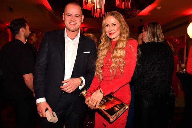 Paul Jolig und Jenny Elvers beim Cathy s Charity Christmas Event im Living Hotel Das Viktualienmarkt am 11.12.2025 in Muenchen Cathy Hummels Charity Christmas Event in Muenchen