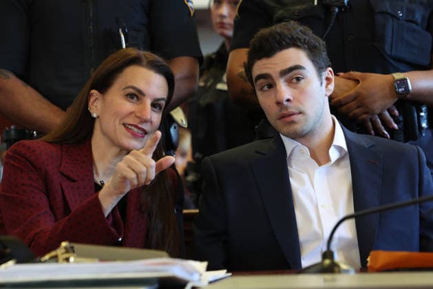 Luigi Mangione appears in Manhattan Supreme Court for a suppression hearing hearing in the the murder of UHC CEO Brian Thompson on Friday, December 12 2025 in New York City. Pool  NYX20251212130 WilliamxFarrington