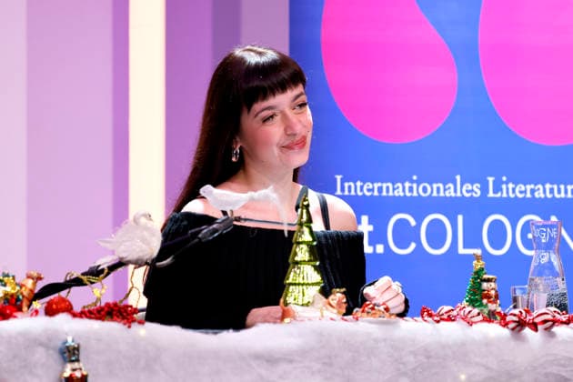 Schauspielerin Nellie Thalbach auf der Lit.Cologne Spezial Veranstaltung Weihnachten bei Familie Thalbach! in der Flora. Köln, 12.12.2025 NRW Deutschland Copyright: xChristophxHardtx