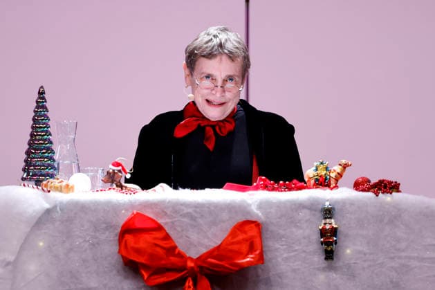 Schauspielerin Katharina Thalbach auf der Lit.Cologne Spezial Veranstaltung Weihnachten bei Familie Thalbach! in der Flora. Köln, 12.12.2025 NRW Deutschland Copyright: xChristophxHardtx