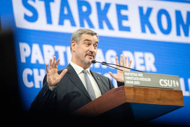 Markus Söder, Ministerpräsident Bayern, auf dem Parteitag während seiner Rede vor der Wahl des Parteivorsitzenden;CSU-Parteitag Dezember 2025, Messehalle München, München Bayern Deutschland Messegelände *** Markus Söder, Prime Minister of Bavaria, at the party conference during his speech before the election of the party chairman CSU Party Conference December 2025, Messehalle München, Munich Bavaria Germany Exhibition Center