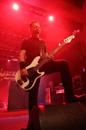 John Calabrese von der Band Danko Jones bei einem Konzert im Astra Kulturhaus in Berlin, 12. Dezember 2025. Danko Jones Konzert Berlin