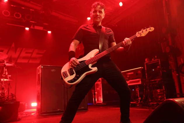 John Calabrese von der Band Danko Jones bei einem Konzert im Astra Kulturhaus in Berlin, 12. Dezember 2025. Danko Jones Konzert Berlin