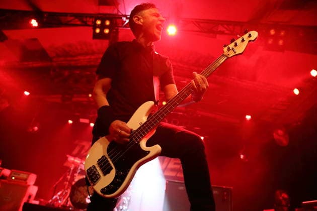 John Calabrese von der Band Danko Jones bei einem Konzert im Astra Kulturhaus in Berlin, 12. Dezember 2025. Danko Jones Konzert Berlin