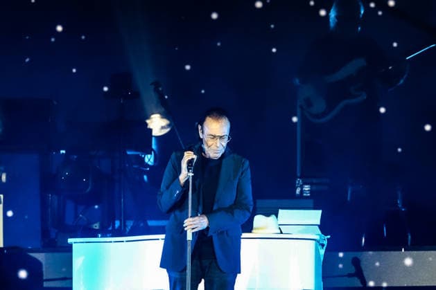 Music Concert - ANTONELLO VENDITTI The italian singer Antonello Venditti during the concert in Turin during ANTONELLO VENDITTI, Music Concert in TORINO, Italy, December 12 2025 TORINO INALPI ARENA Italy Copyright: xRenataxRoattinox xLiveMediax LPM_2192671