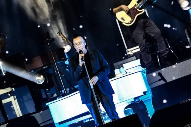 Music Concert - ANTONELLO VENDITTI The italian singer Antonello Venditti during the concert in Turin during ANTONELLO VENDITTI, Music Concert in TORINO, Italy, December 12 2025 TORINO INALPI ARENA Italy Copyright: xRenataxRoattinox xLiveMediax LPM_2192674