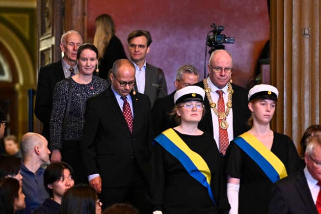 UPPSALA, SVERIGE 20251213 Nobelpristagaren i kemi, Omar M. Yaghi, anländer till sin nobelföreläsning i universitetshusets aula i Uppsala, Sverige 13 December 2025. UPPSALA SVERIGE x10050x *** UPPSALA, SWEDEN 20251213 Nobel Laureate in Chemistry, Omar M Yaghi, arrives for his Nobel Lecture at the University Hall in Uppsala, Sweden December 13, 2025 UPPSALA SWEDEN x10050x  Copyright: xPontusxLundahl TTx NOBELFÖRELÄSNING KEMI 2025 h4Ez86i5VtI