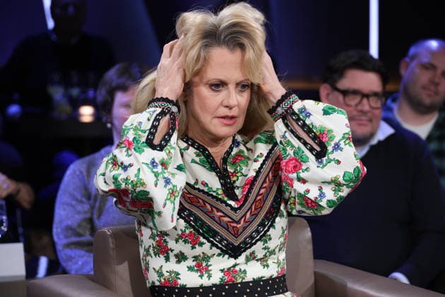 Barbara Schöneberger moderiert die NDR Talk Show am 12.12.2025, Fototermin vor der Live-Sendung im 3. Programm des NDR Fernsehen im Fernsehstudio Hamburg Lokstedt